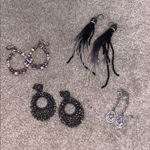 Set of 4 statement earrings